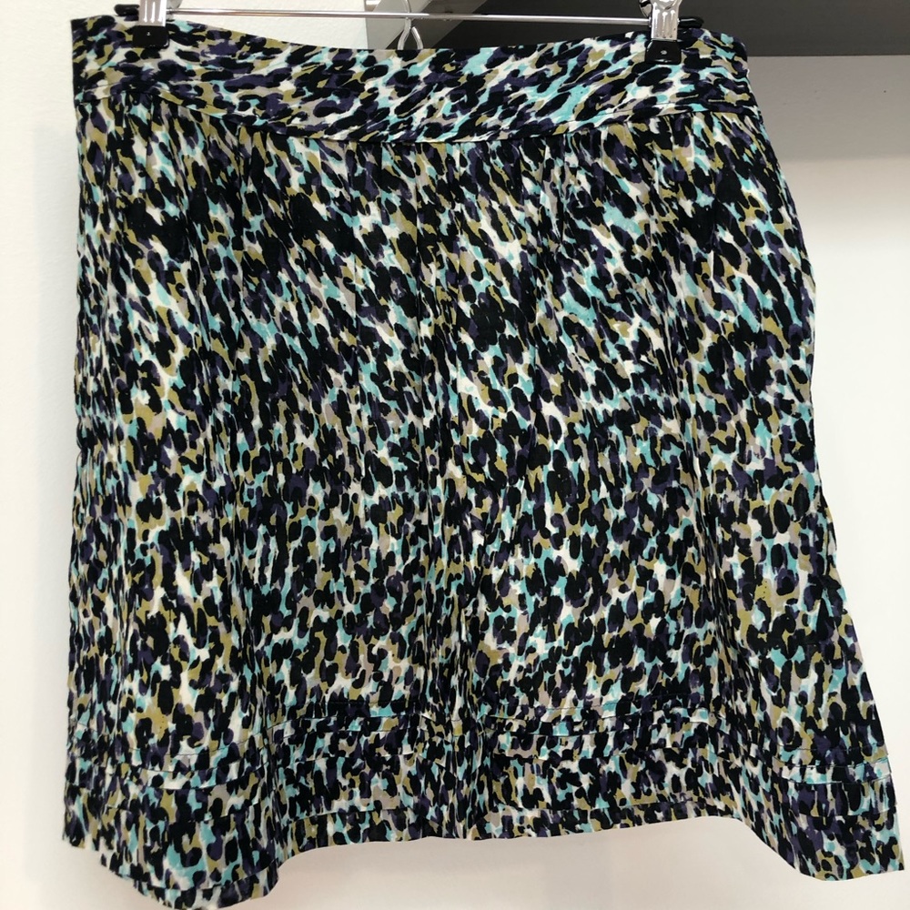 Perfect summer/ winter skirt. Size 6. LOFT